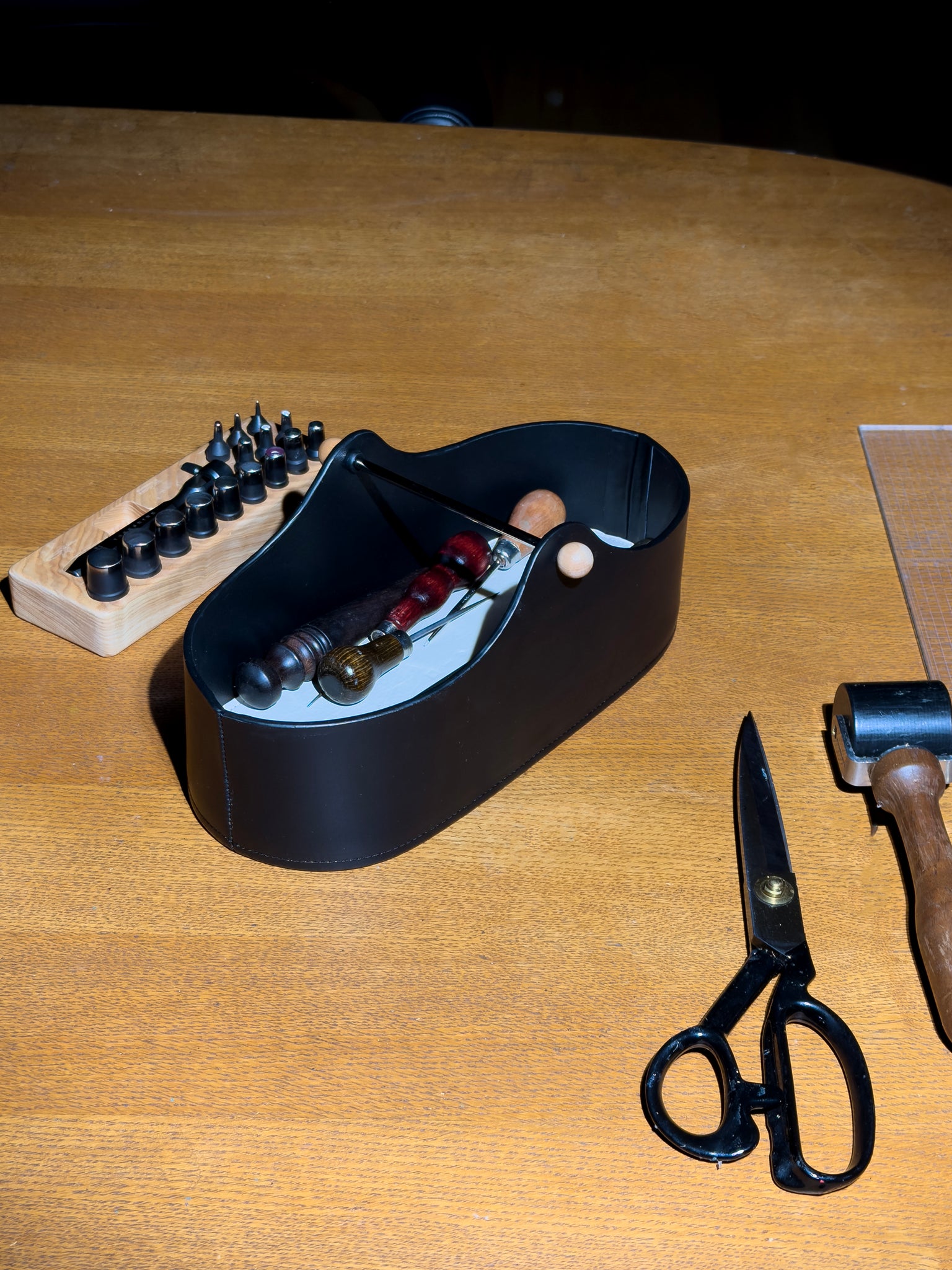 016-2 Caddy L - Black